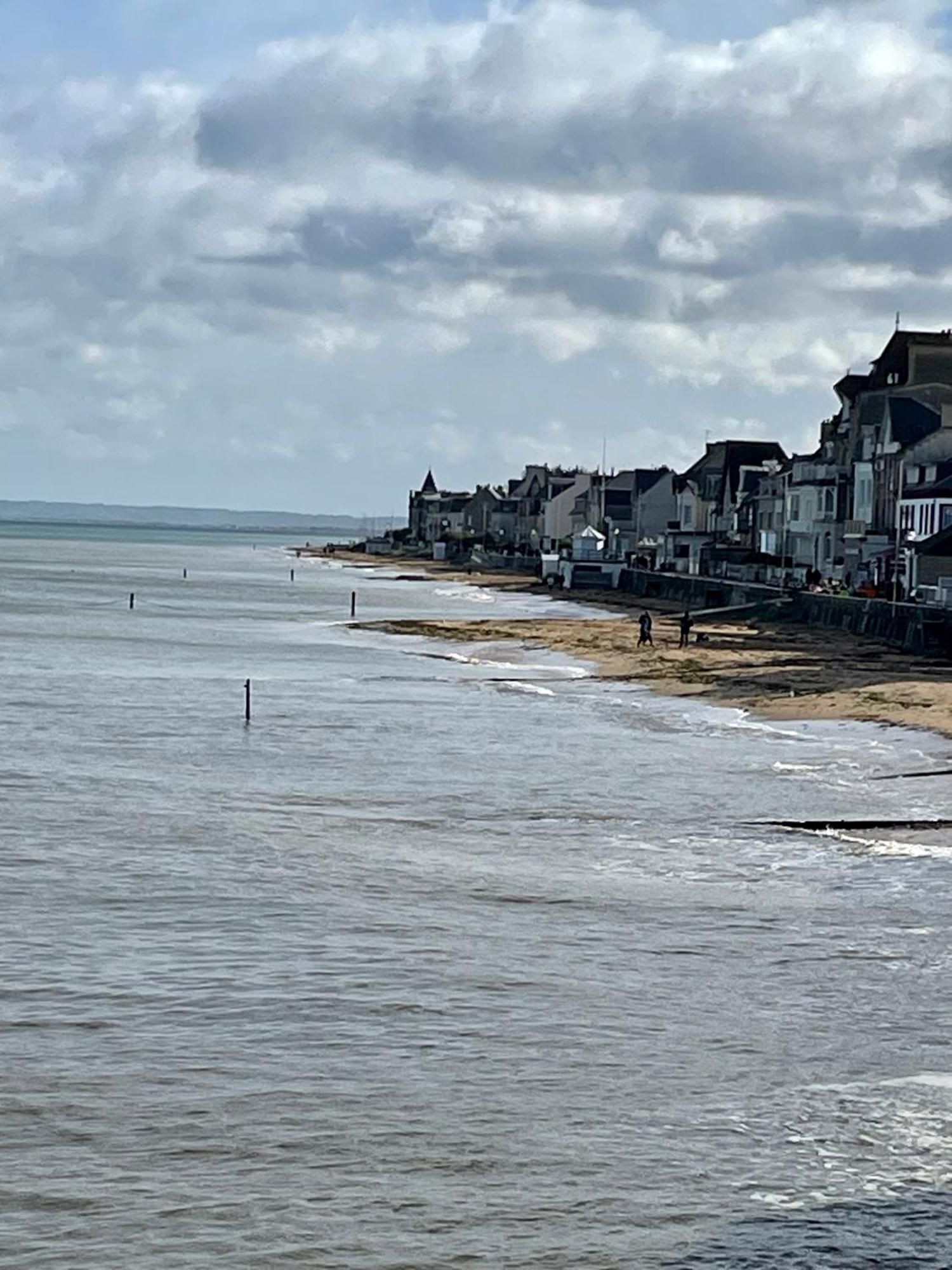 Saint-Aubin-Sur-Mer: Bel appartement traversant Exterior foto