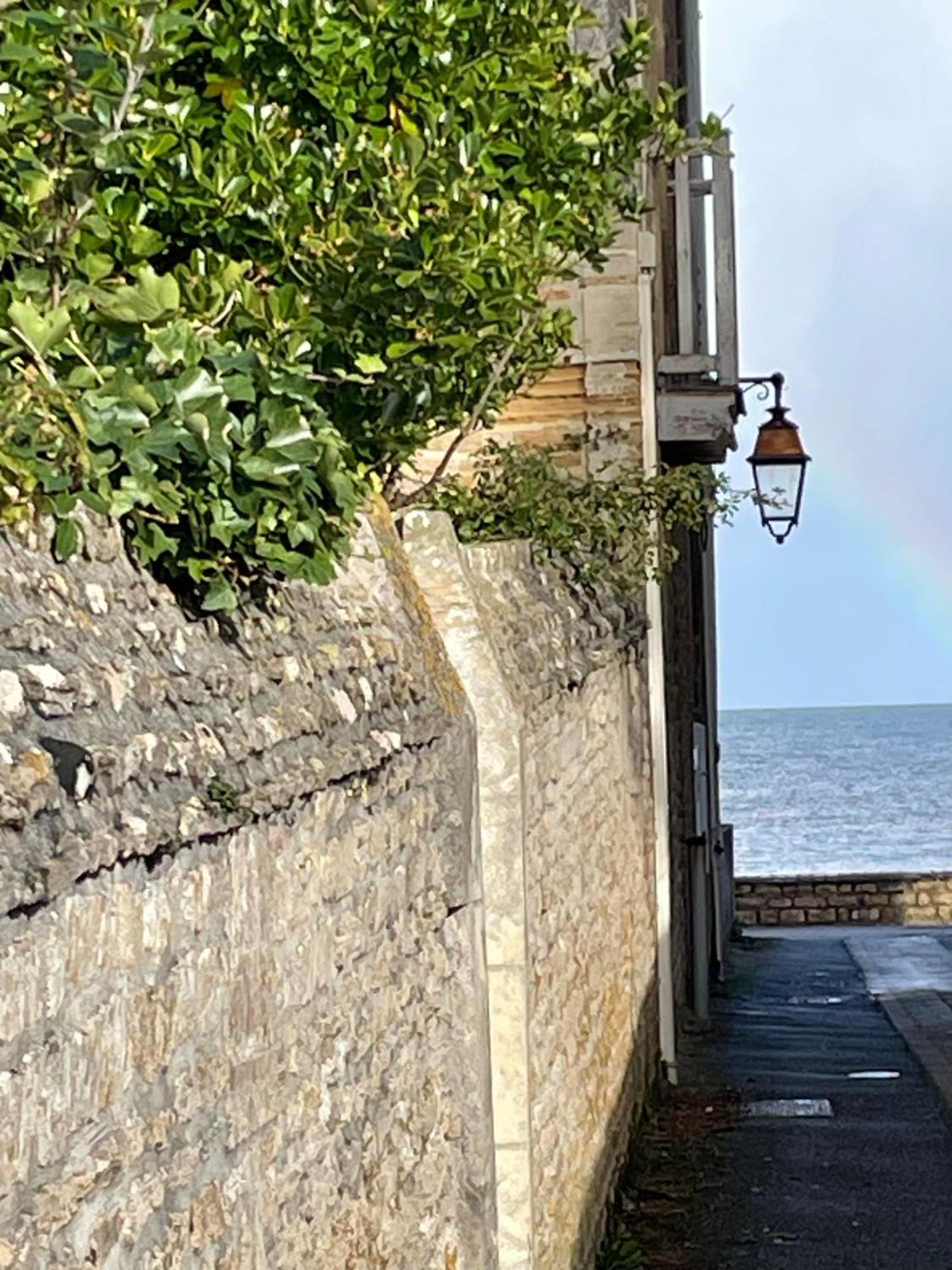 Saint-Aubin-Sur-Mer: Bel appartement traversant Exterior foto